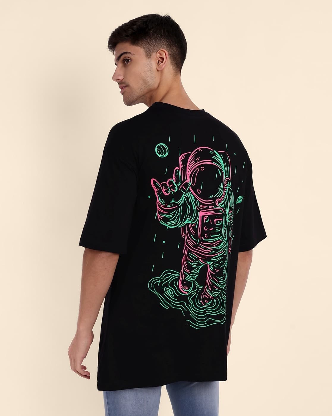 Graphic Print Loose Fit Round-Neck T-Shirt